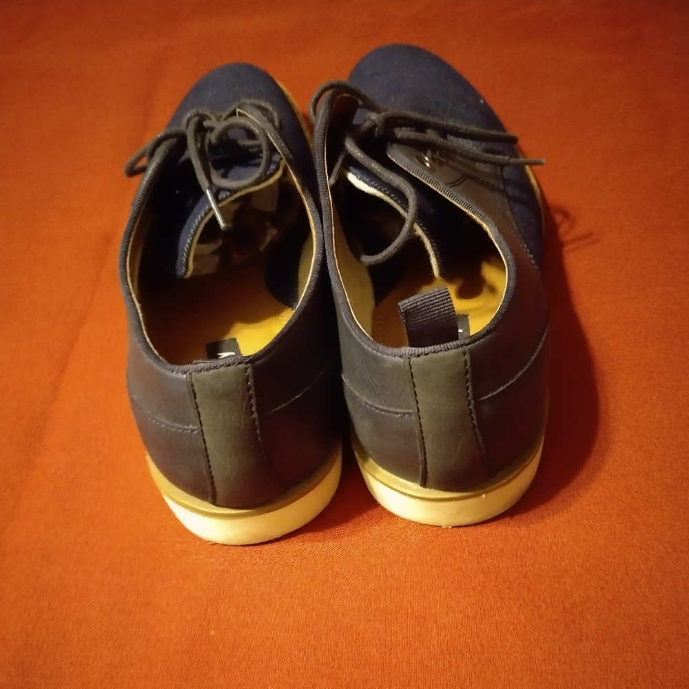 Shoes - Picture 3 of 5